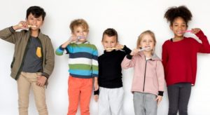 children taking care of their teeth 